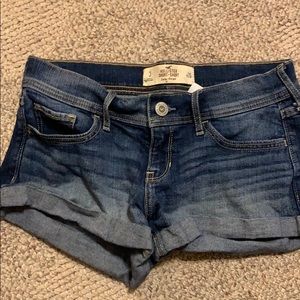 Hollister Low Rise Medium Wash Jean Shorts